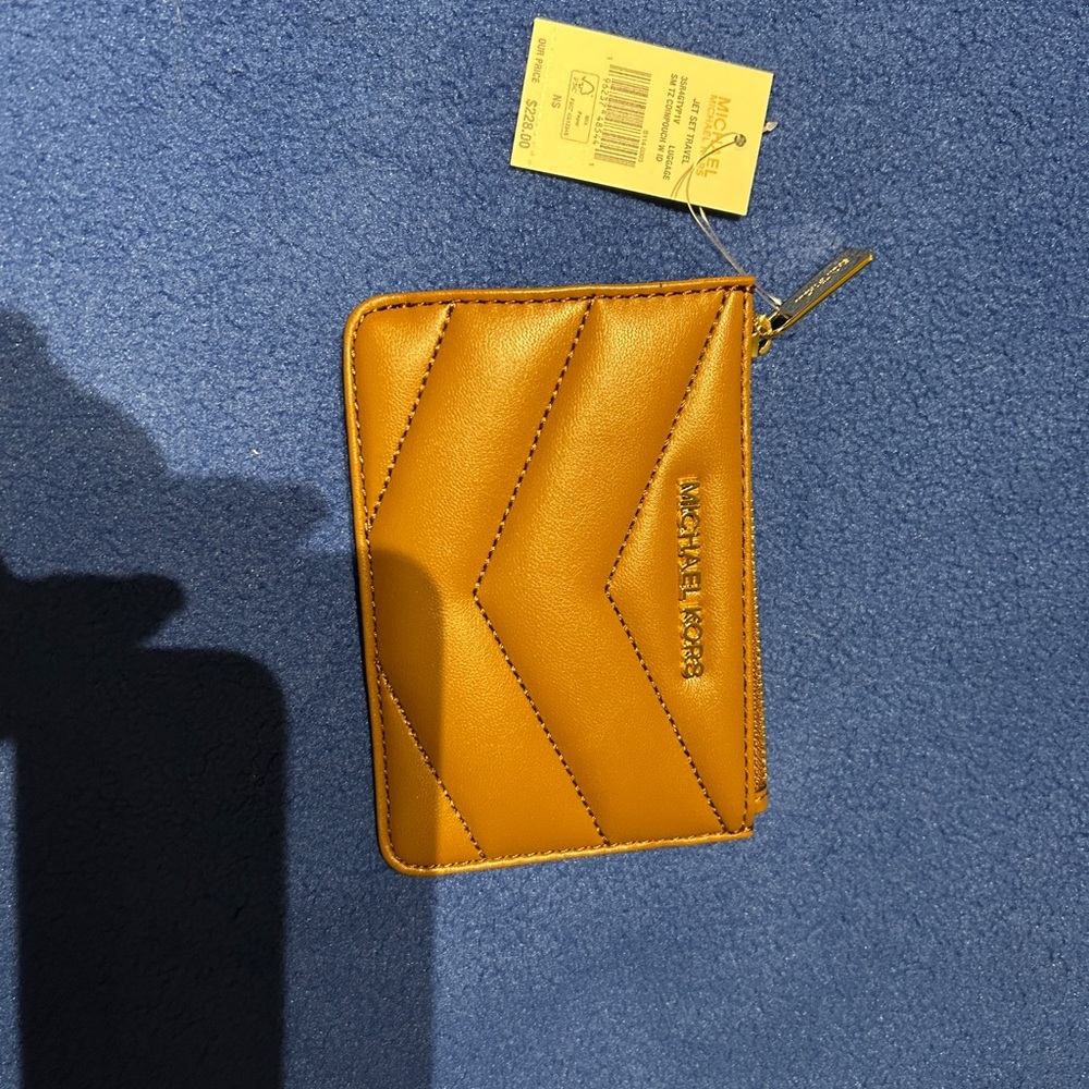 Too many wallets